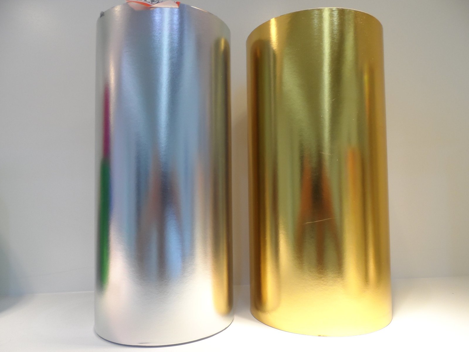 
                69GSM Vacuum Metallized Paper for Beer Label
            